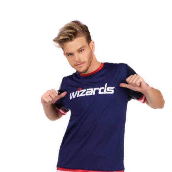 Profile Picture of Corey Vansice (@crvansice) on Poshmark