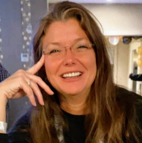 Profile Picture of Tonya Keen (@tonya_keen) on Poshmark