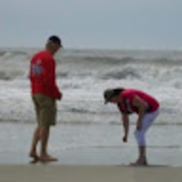 Profile Picture of Neri Forler (@neforifo) on Poshmark