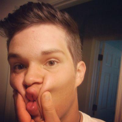 Profile Picture of Brandon Taylor Smith (@BrandonTaySmith) on Twitter