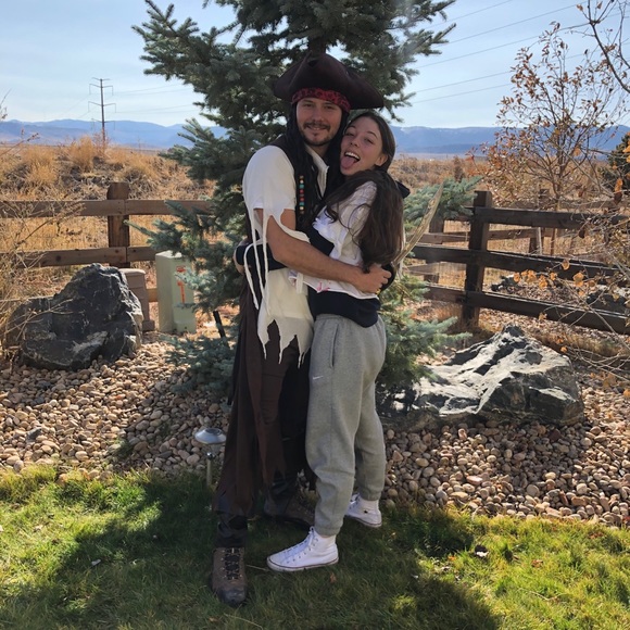 Profile Picture of Julia Haefele (@julia_haefele) on Poshmark