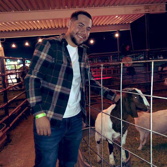 Profile Picture of Fernando Torrez (@ftorrez) on Poshmark