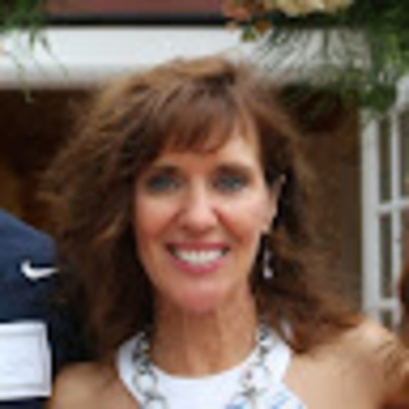 Profile Picture of Renee Keller (@keller1renee) on Poshmark