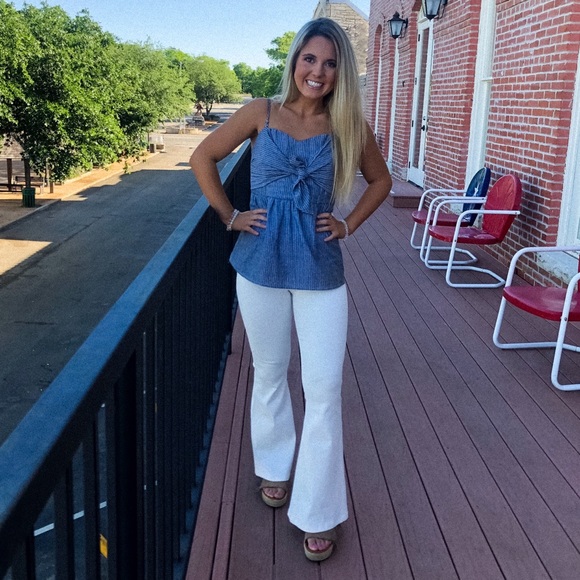 Profile Picture of Maci Hohlt (@macih) on Poshmark