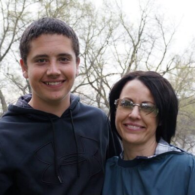 Profile Picture of Paula Aunspach (@PaulaJA73) on Twitter