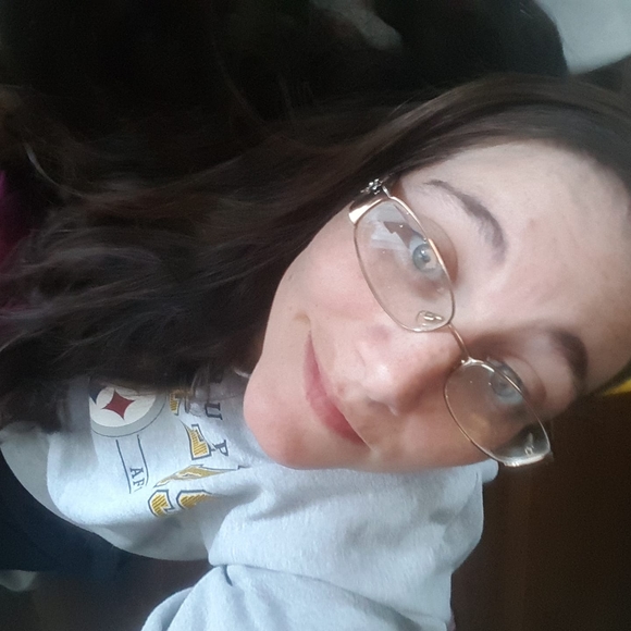 Profile Picture of Hazel Chesterfield (@dorkshit) on Poshmark