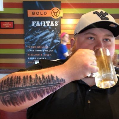 Profile Picture of Cody Clary (@CodyClary95) on Twitter