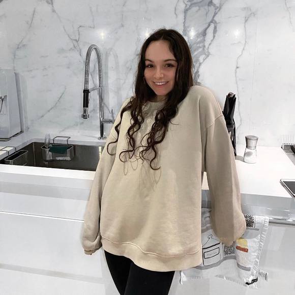 Profile Picture of Véronique Houle (@verohoule) on Poshmark