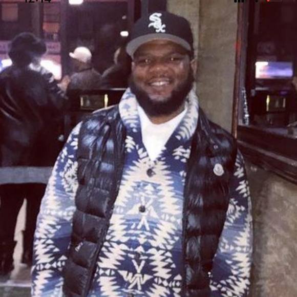 Profile Picture of John Graves (@dillinger456) on Poshmark