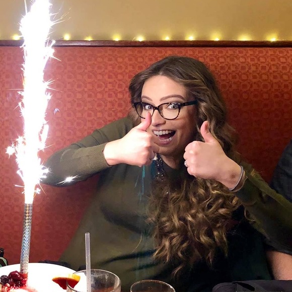 Profile Picture of Kristen Heuler (@kheuler) on Poshmark