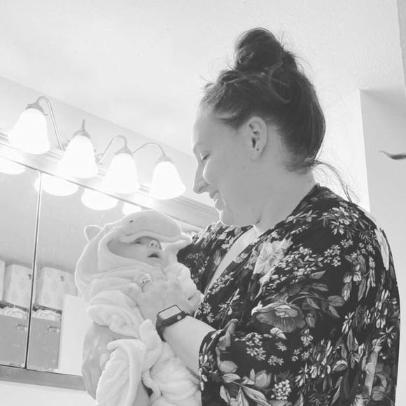 Profile Picture of Amanda Beauchamp (@newenglandmumma) on Poshmark