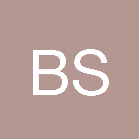 Profile Picture of Brandy Singleton (@brandysingle261) on Poshmark