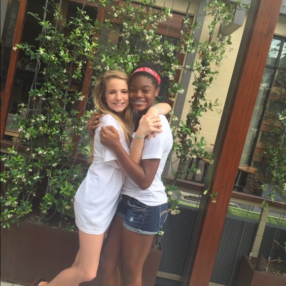 Profile Picture of Ellen Chamblee (@ellenchamblee13) on Poshmark