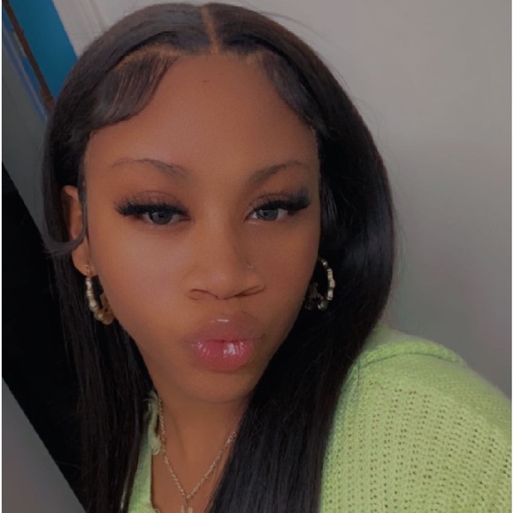 Profile Picture of Malikah Hocutt (@malikahhocutt5) on Poshmark