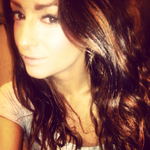 Profile Picture of Sarah Urich (@sarahurich) on Poshmark