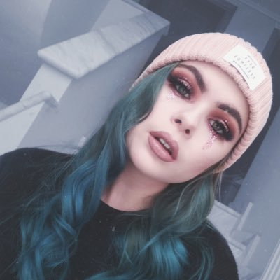 Profile Picture of Chrysa (@ChrysaDemigod) on Twitter