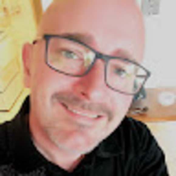 Profile Picture of Matt Polci (@mpolci) on Poshmark