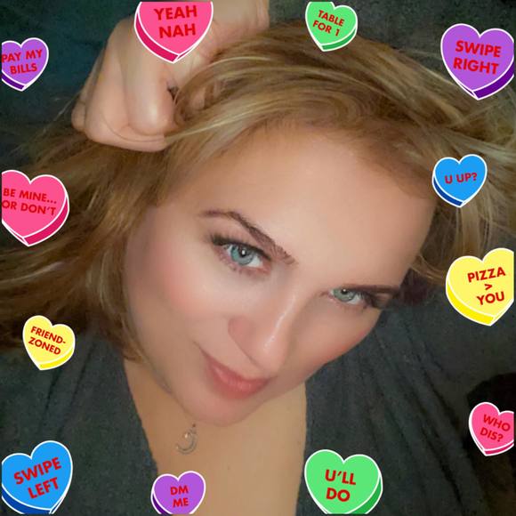 Profile Picture of Christine Toppert (@queeniechris) on Poshmark