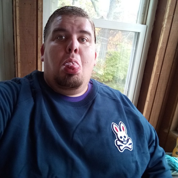 Profile Picture of Nicholas Steere (@nrsvirtual) on Poshmark