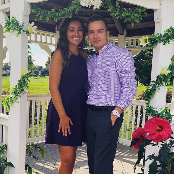 Profile Picture of Dominae Worstall (@dworstall) on Poshmark