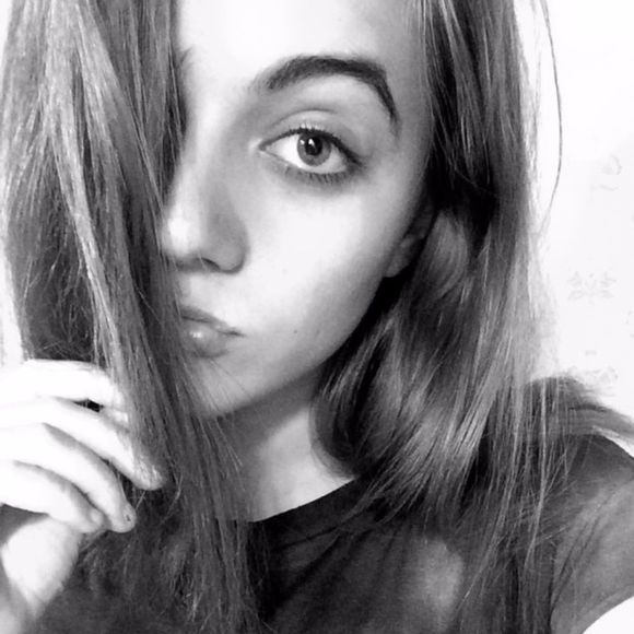 Profile Picture of Audrey Baldwin (@bagjel) on Poshmark