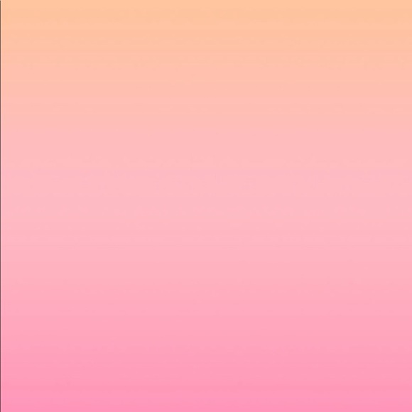 Profile Picture of Daniela Dorado (@daniela_dorado) on Poshmark