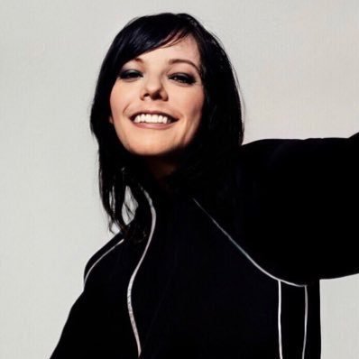 Profile Picture of Louise Tomlinson ➐ (@LouiseTom28) on Twitter