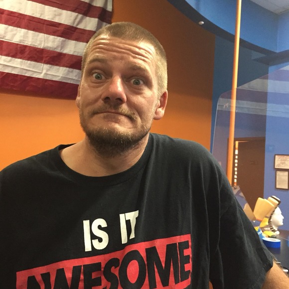 Profile Picture of Dewayne Starling (@dewaynestarling) on Poshmark