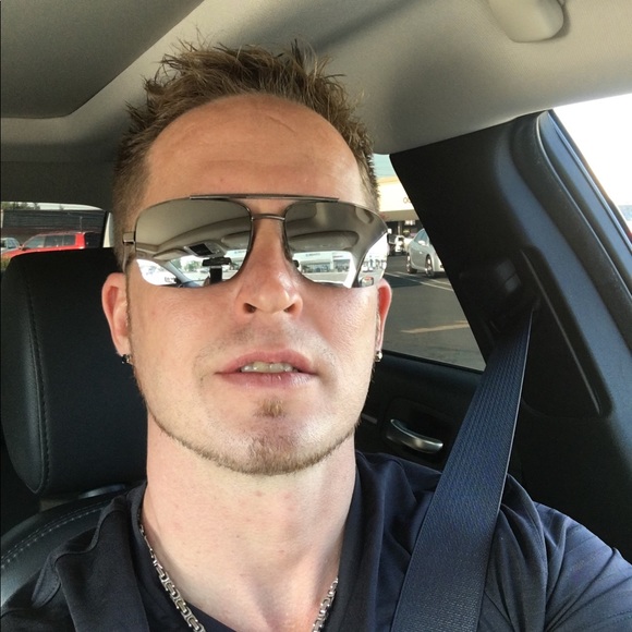 Profile Picture of Joe Mancuso (@cuso302) on Poshmark