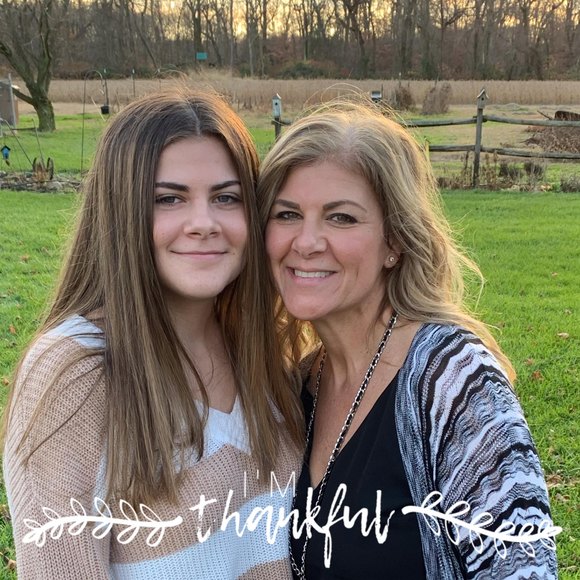 Profile Picture of Kelly Sharkey (@kellysharkey508) on Poshmark