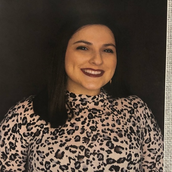Profile Picture of Shealy Long (@sheals) on Poshmark