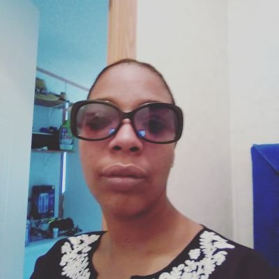 Profile Picture of Karrissa (@Vanleer1210) on Twitter