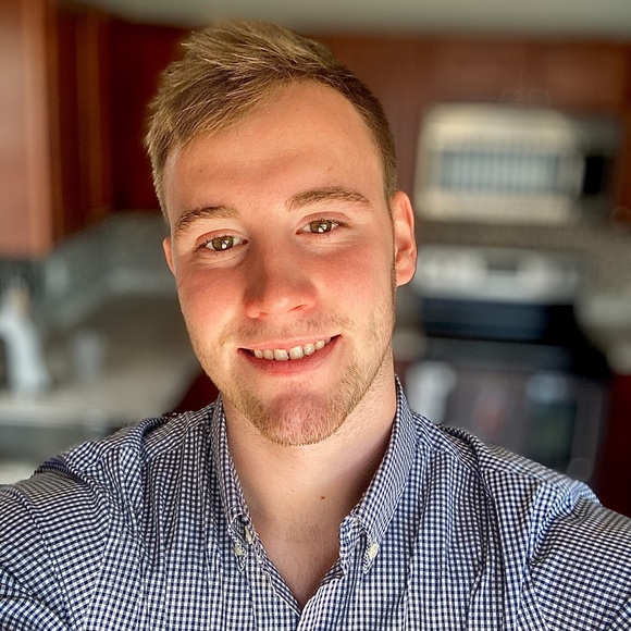 Profile Picture of Matthew Drew (@matthewdrew720) on Poshmark