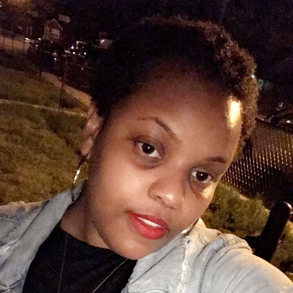Profile Picture of Ashley Felton (@unmistaken_4) on Poshmark