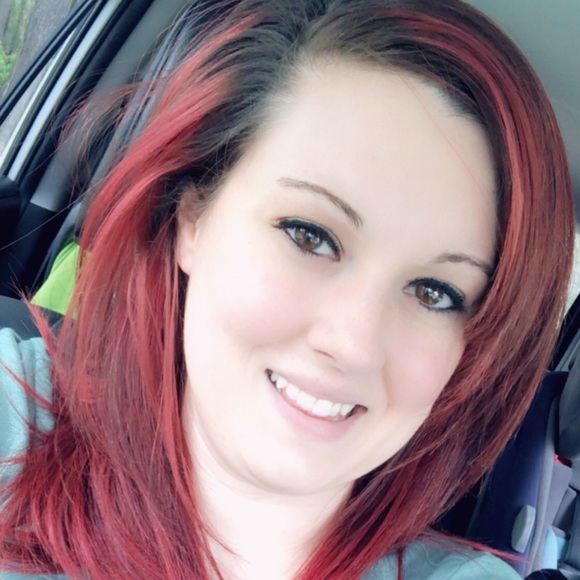 Meghan Heisser - Poshmark Profile Picture of Meghan Heisser (@meghanlaborde) on Poshmark