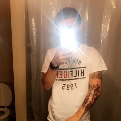 Profile Picture of Dylan Klein (@midge_242) on Twitter