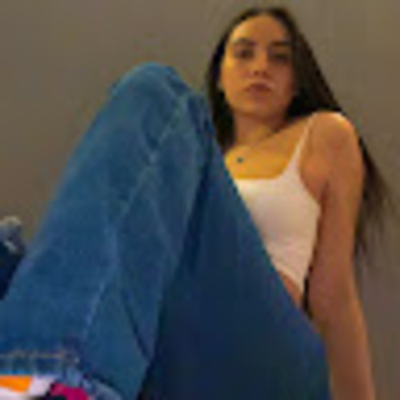 Profile Picture of Trinity Miller (@lovetrin505) on Poshmark