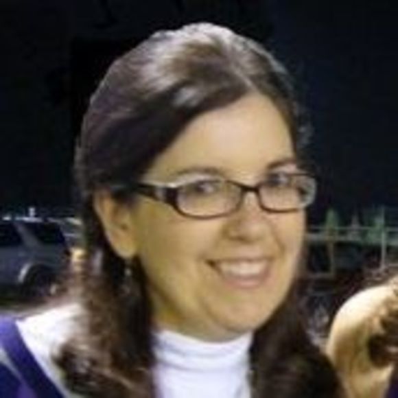 Profile Picture of Nora Bailey (@flowerladynora) on Poshmark