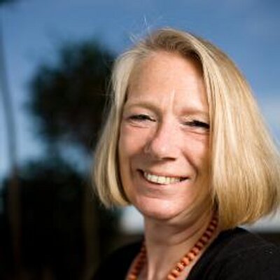 Profile Picture of Tina Kern (@tinajkern) on Twitter