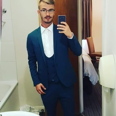 Profile Picture of Aaron (@AaronGrimshaw4) on Twitter