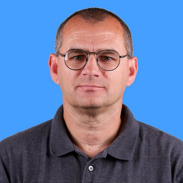 Profile Picture of Harvest Action Photo (@MikeMisianowycz) on Twitter