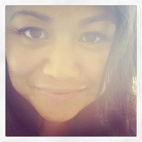 Profile Picture of Marie Desdunes (@beekim313) on Poshmark