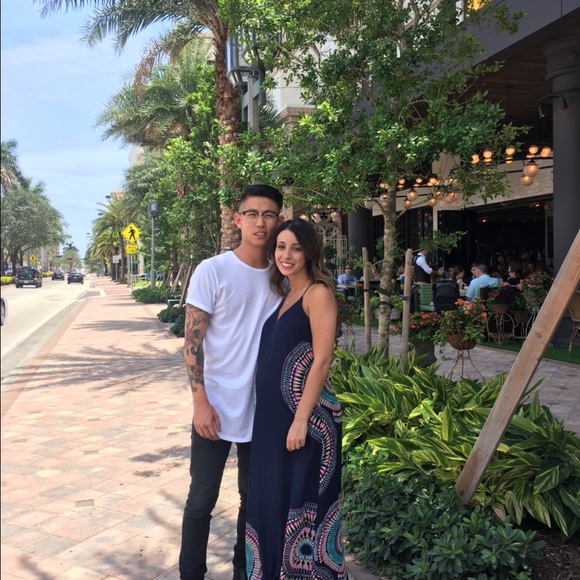 Profile Picture of Drew Eales (@drewre) on Poshmark