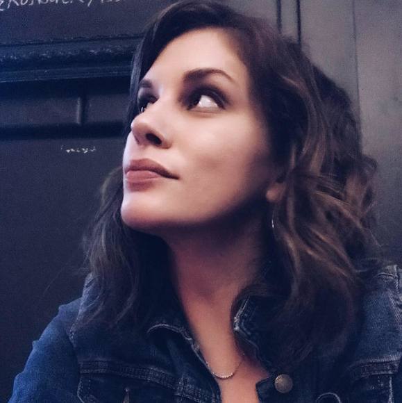 Profile Picture of Kate Foster (@katefoster198) on Poshmark