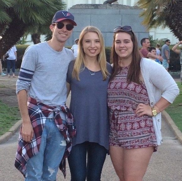 Profile Picture of Allison Scherer (@allison_scherer) on Poshmark