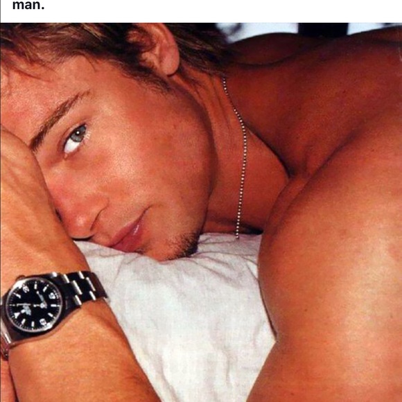 Profile Picture of Chris Tan (@redpanday) on Poshmark