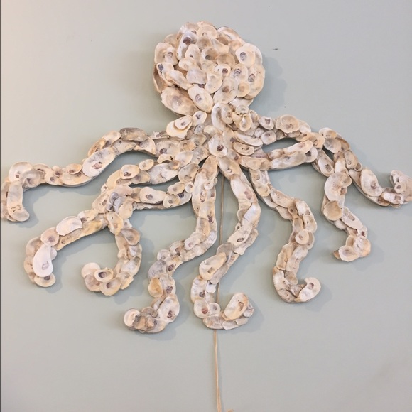 Profile Picture of Elizabeth Debiasi (@edebiasi) on Poshmark