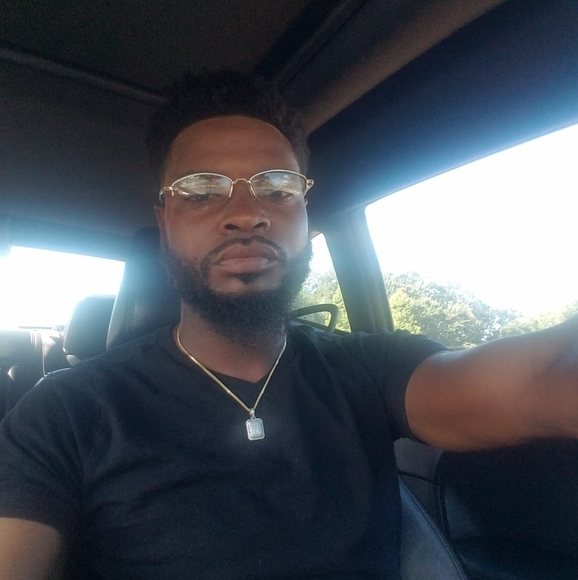 Profile Picture of Shawn Blaylock (@sb9548) on Poshmark