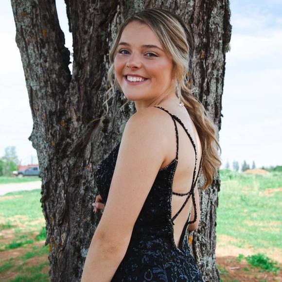 Profile Picture of Rachel Paynter (@rapaynter) on Poshmark