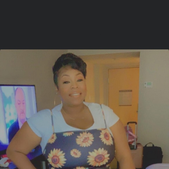 Profile Picture of Ashley Hutchins (@mahgirl) on Poshmark
